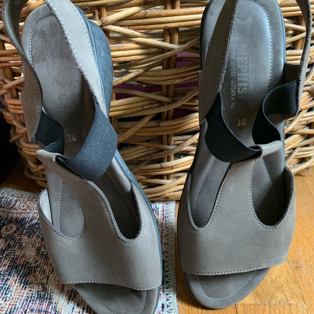 Mephisto taupe sandals